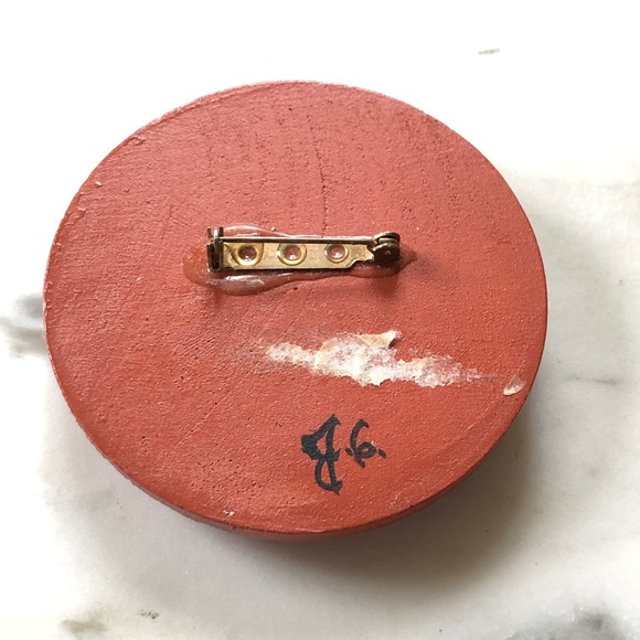 Vintage Brown Round Wooden Floral Pin Brooch Handmade Hand-painted - Picture 4 of 5